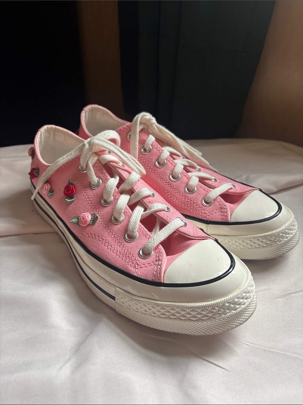 Like NEW Pink Low-Top Canvas Converse All-Star Sneakers with Rose Embellishments - Picture 1 of 10